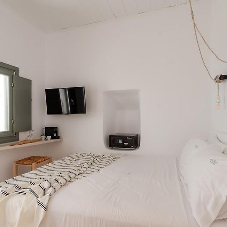 Aniko Suites White Alley Mykonos Town Bagian luar foto