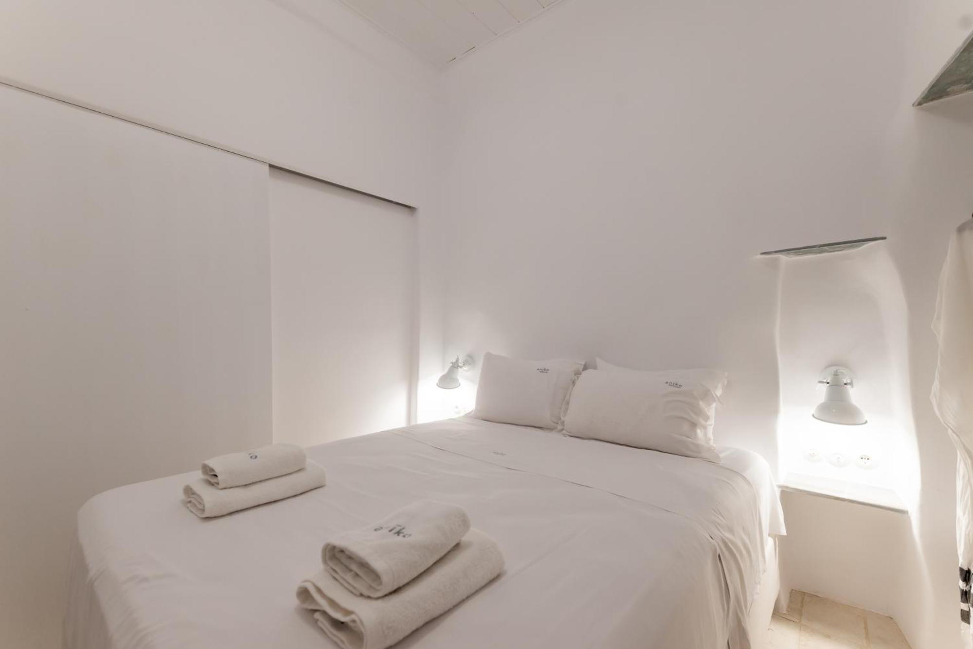 Aniko Suites White Alley Mykonos Town Bagian luar foto