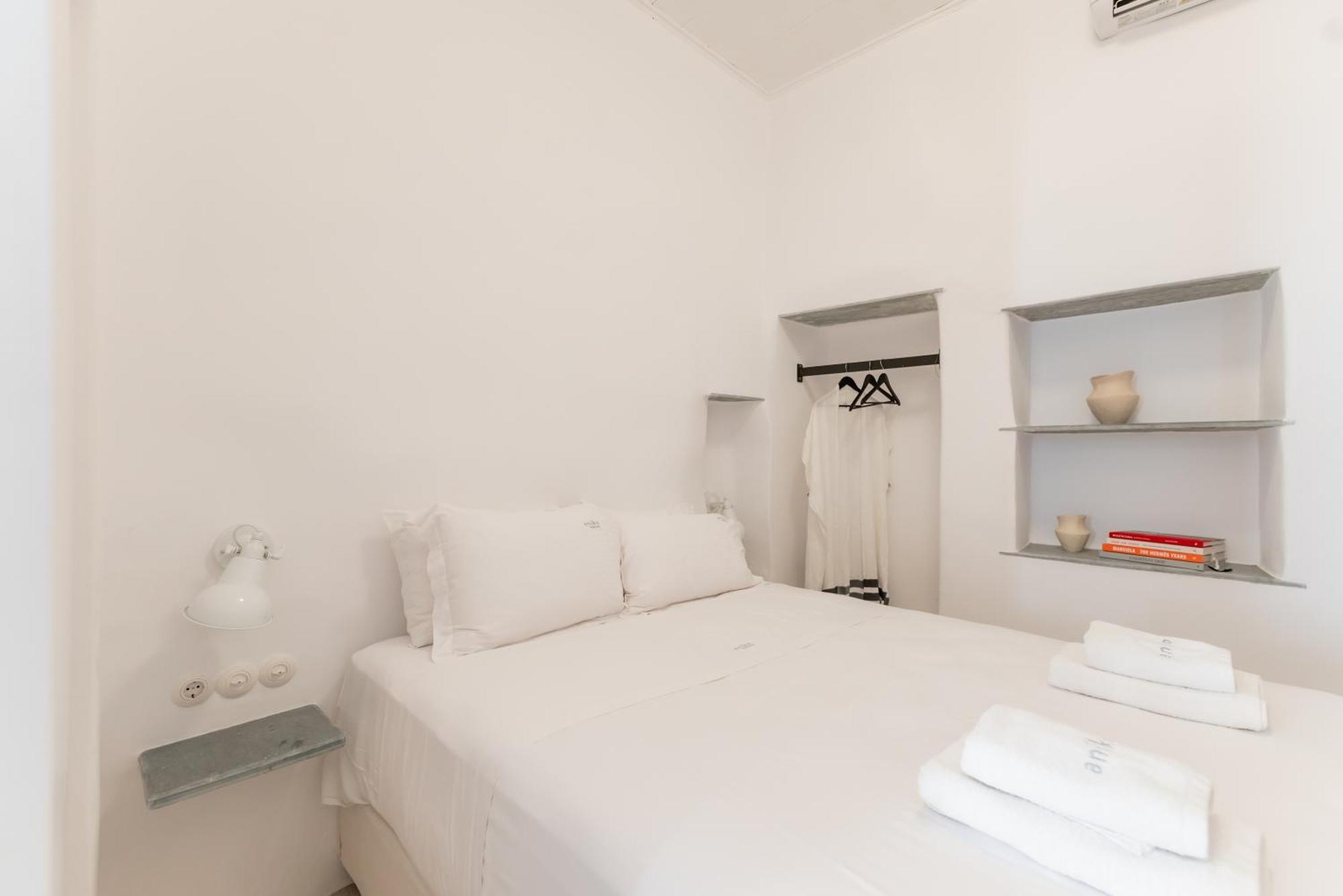 Aniko Suites White Alley Mykonos Town Bagian luar foto