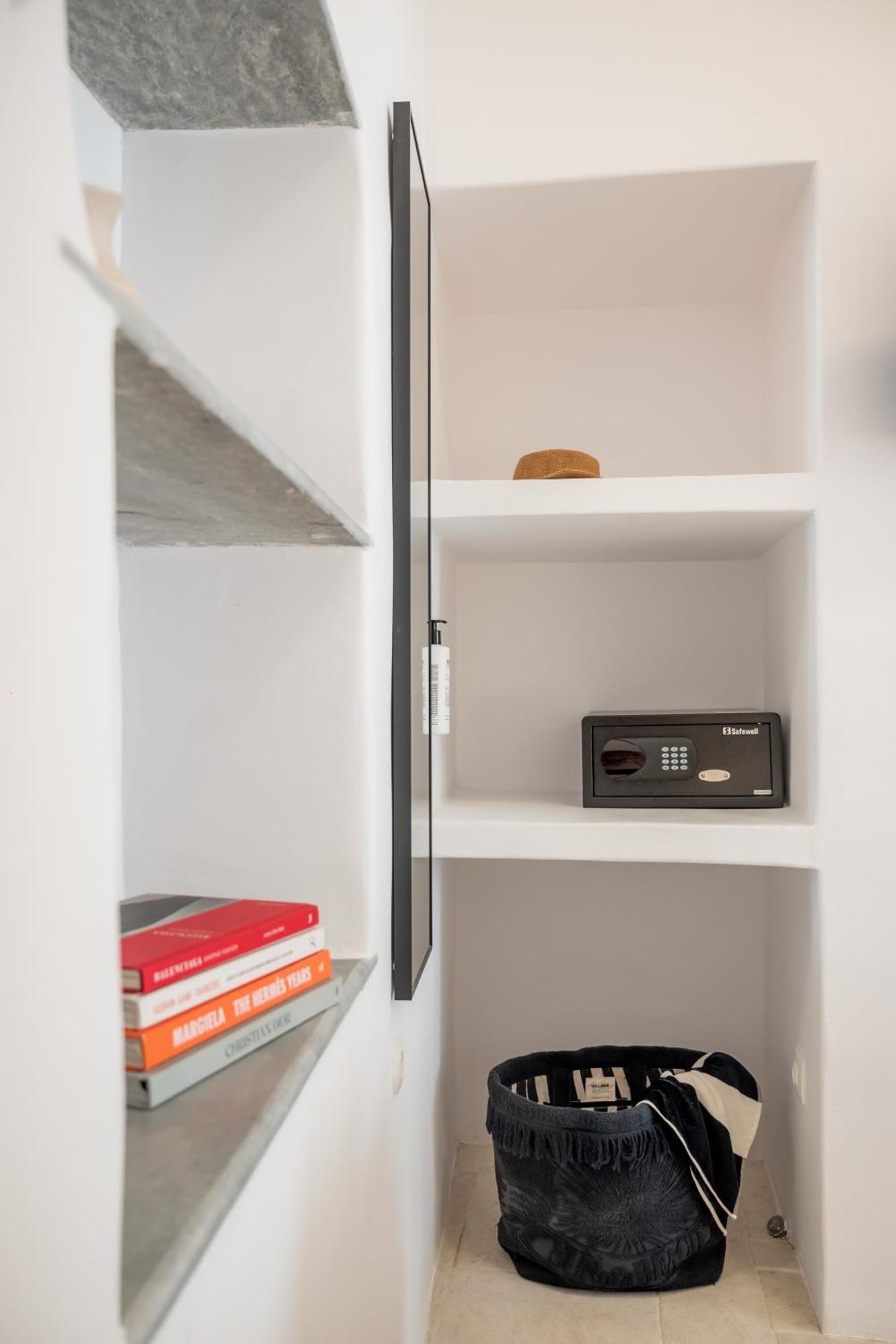 Aniko Suites White Alley Mykonos Town Bagian luar foto