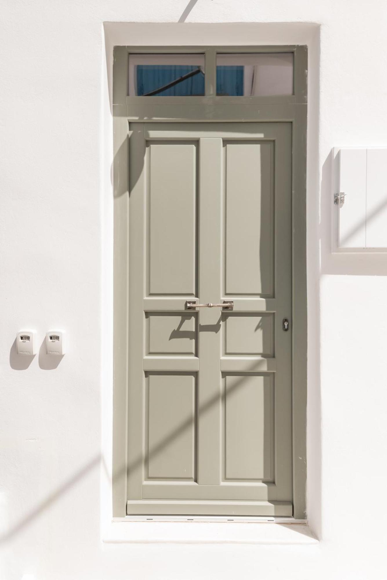 Aniko Suites White Alley Mykonos Town Bagian luar foto