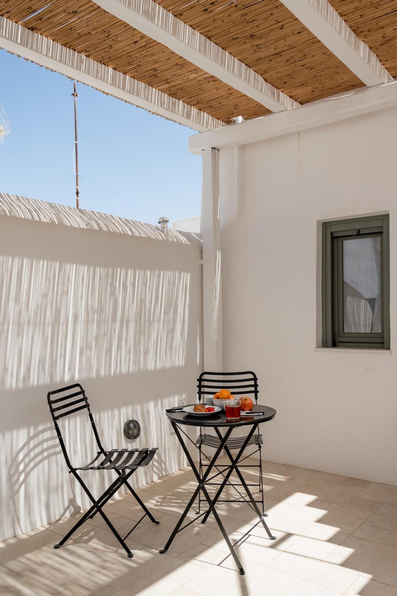 Aniko Suites White Alley Mykonos Town Bagian luar foto