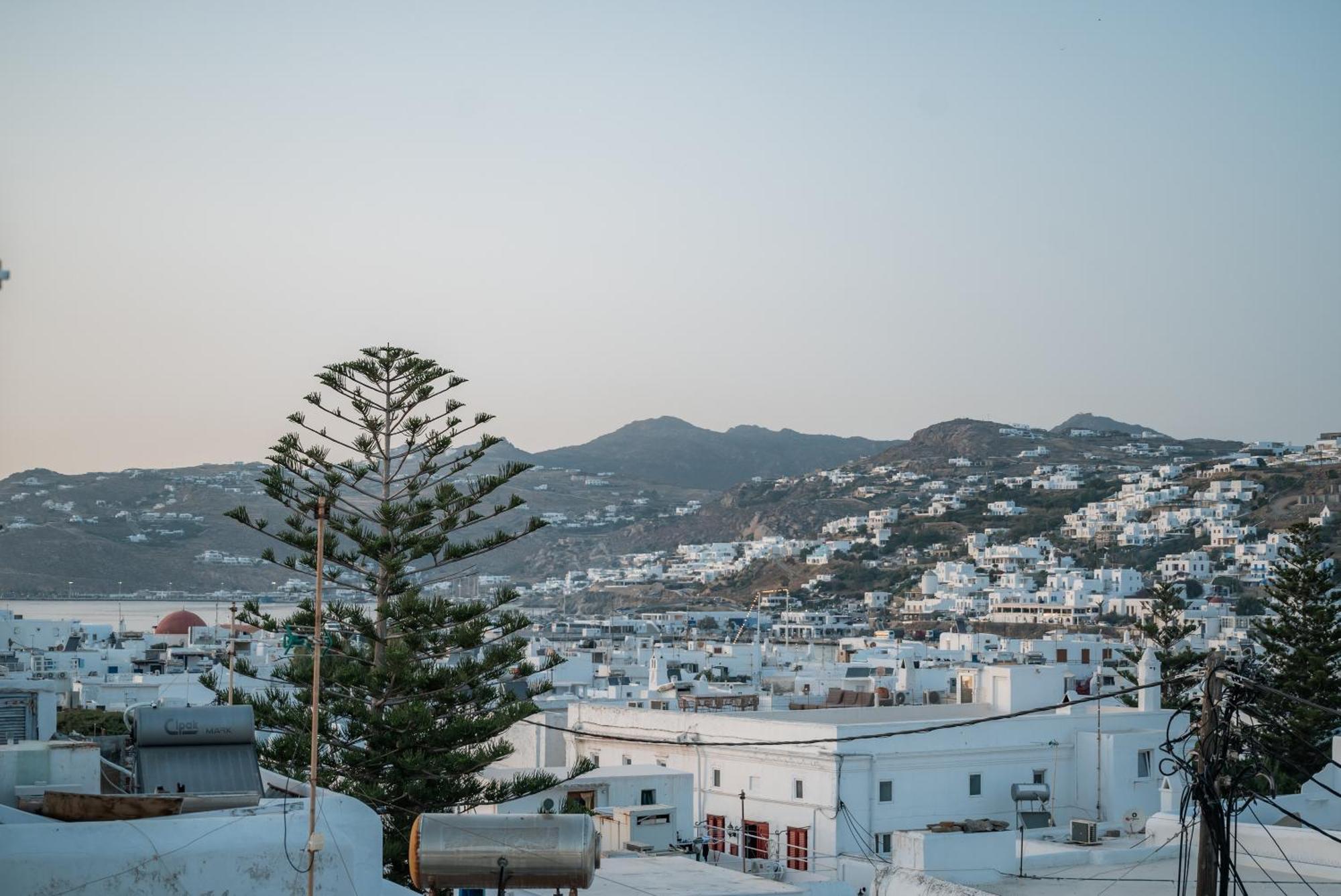 Aniko Suites White Alley Mykonos Town Bagian luar foto